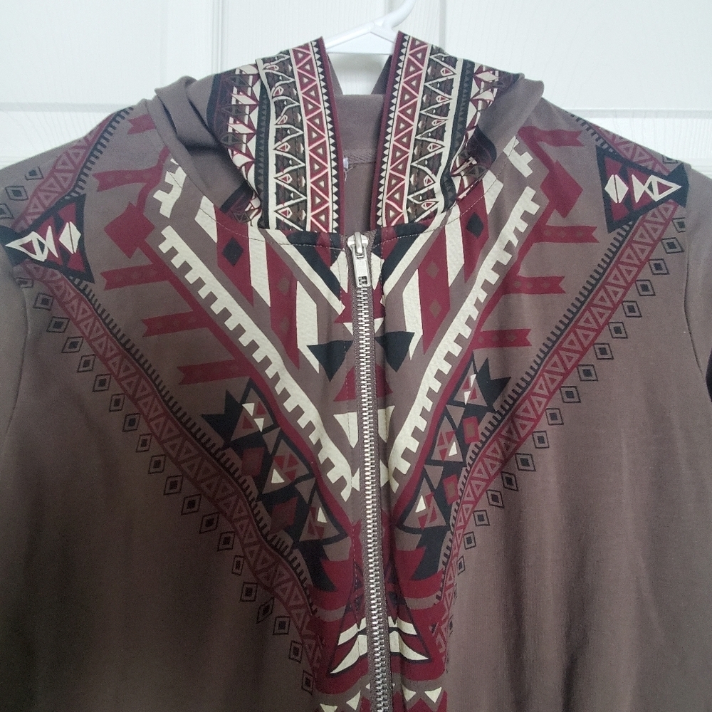 MONROE AND MAIN AZTEC SOUTHWEST XL HOODED JACKET. - Picture 3 of 10